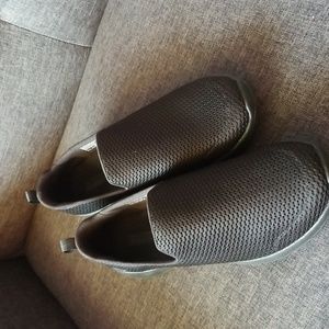 Women's Skechers, Size 9, Black, slip on